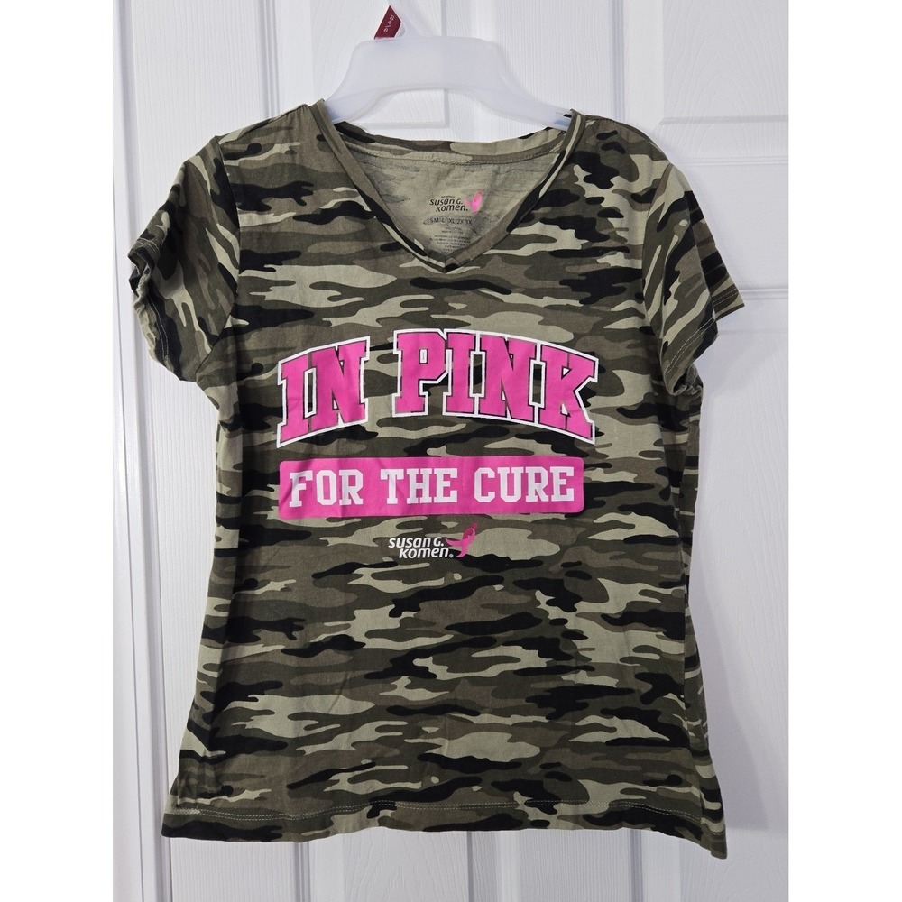 Susan G.‎ Komen  Womans Camo Top Size M/L Short Sleeve